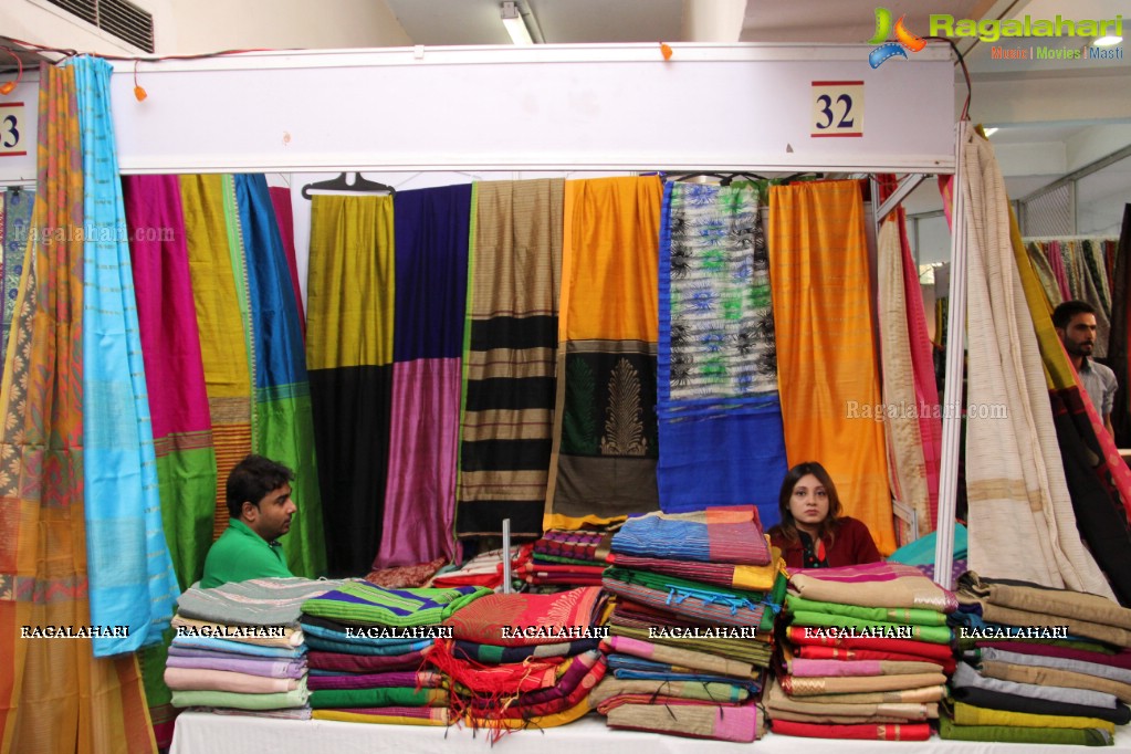 Leela Tata inaugurates Silk India Expo 2016, Hyderabad 