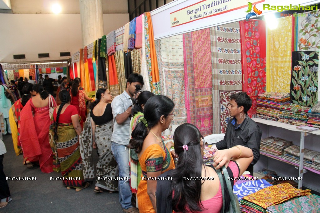Leela Tata inaugurates Silk India Expo 2016, Hyderabad 