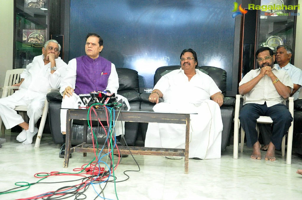 Abhishekam 2500th Episode Pressmeet