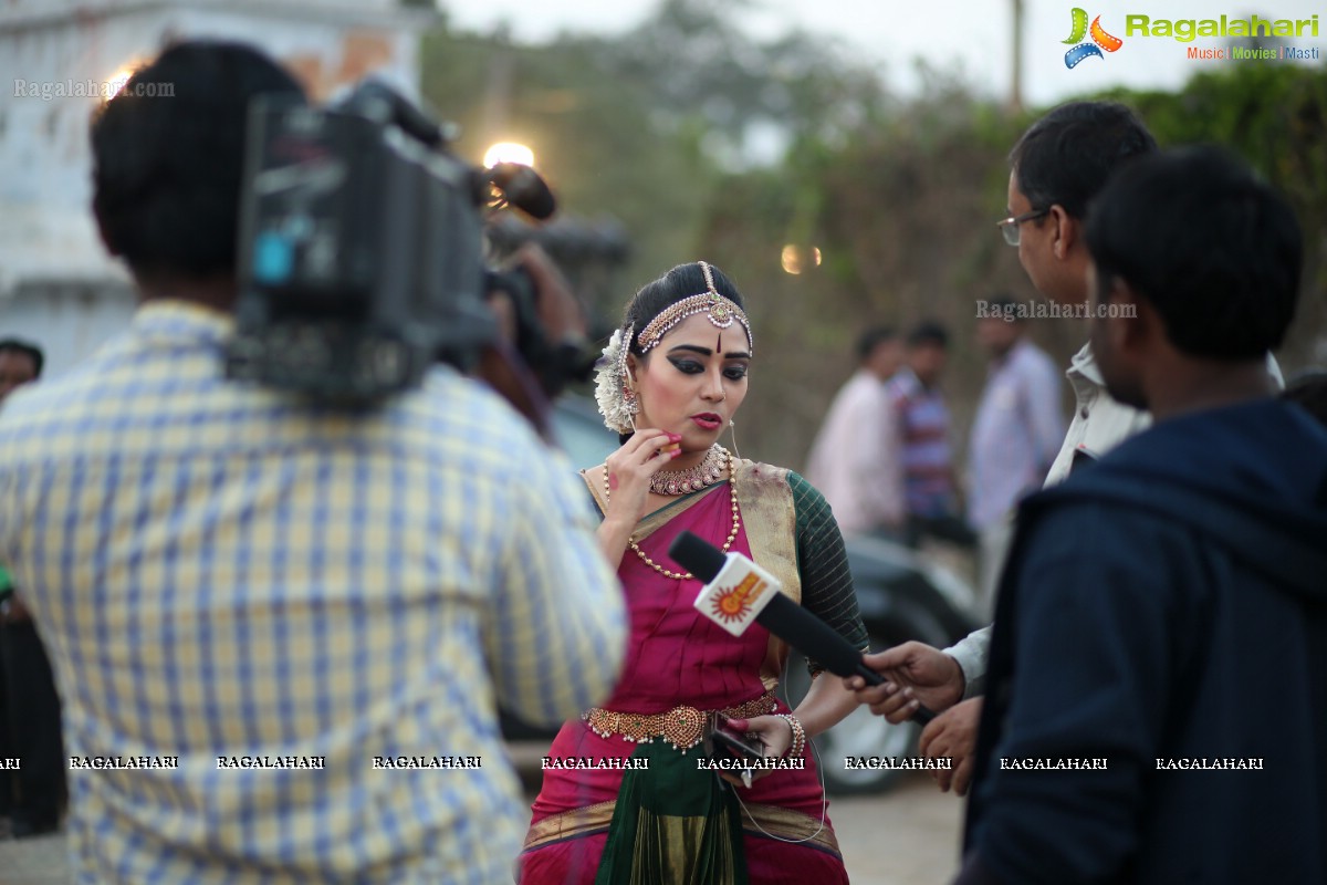 Gudi Sambaralu 2017 - Odissi Ballet by Ratikanth Mohapatra, Bharat Natyam by Kiranmayee