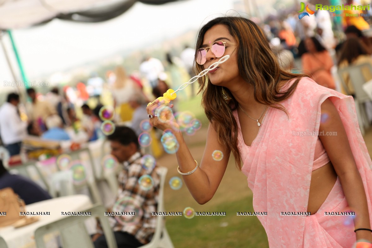 Hyderabad Kite Fest 2017 at Golf Course Road