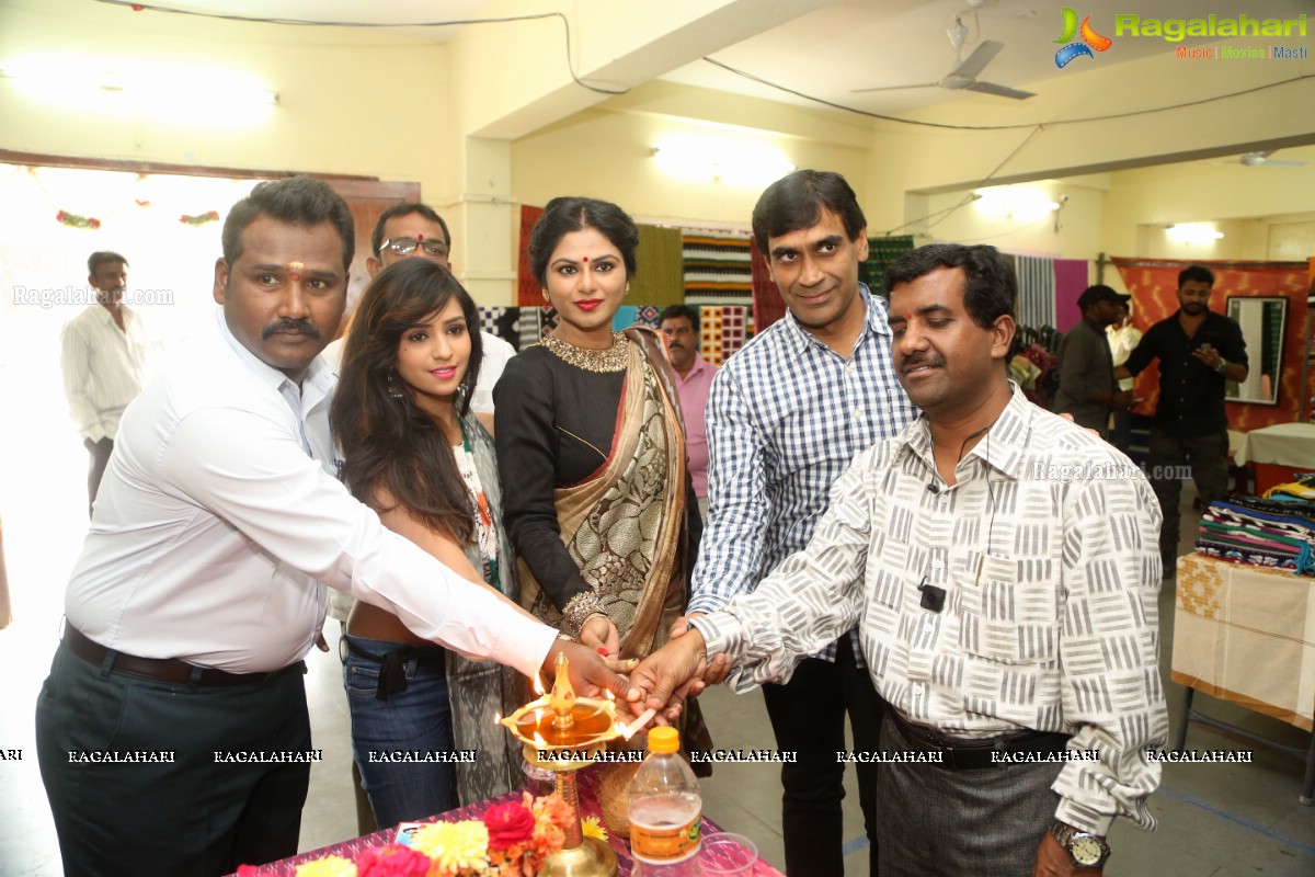 Pochampally IKAT Art Mela Launch by Deekshita Parvathi and Sailaja Reddy at YMCA Hall