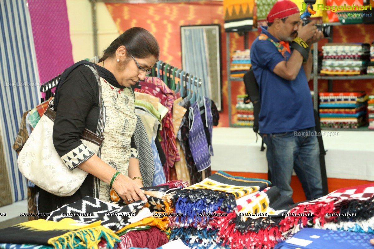 Pochampally IKAT Art Mela Launch by Deekshita Parvathi and Sailaja Reddy at YMCA Hall