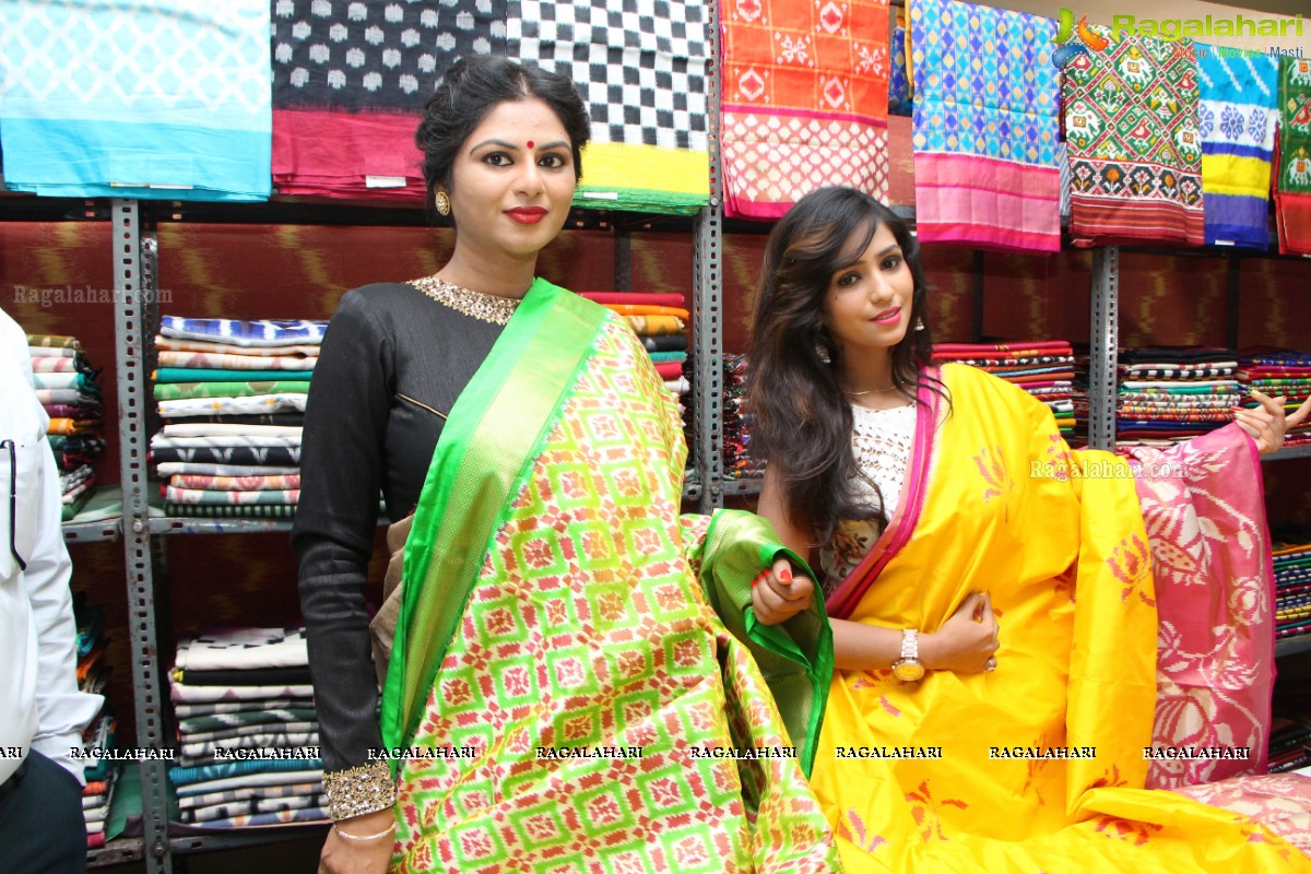 Pochampally IKAT Art Mela Launch by Deekshita Parvathi and Sailaja Reddy at YMCA Hall