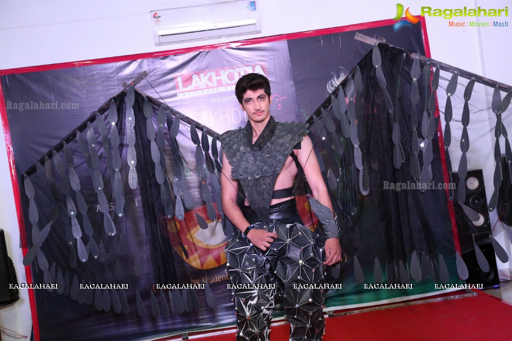 La Moda Futurista - Lakhotia Carnival 2017 Fashion Show at Lakhotia Institute, Banjara Hills, Hyderabad