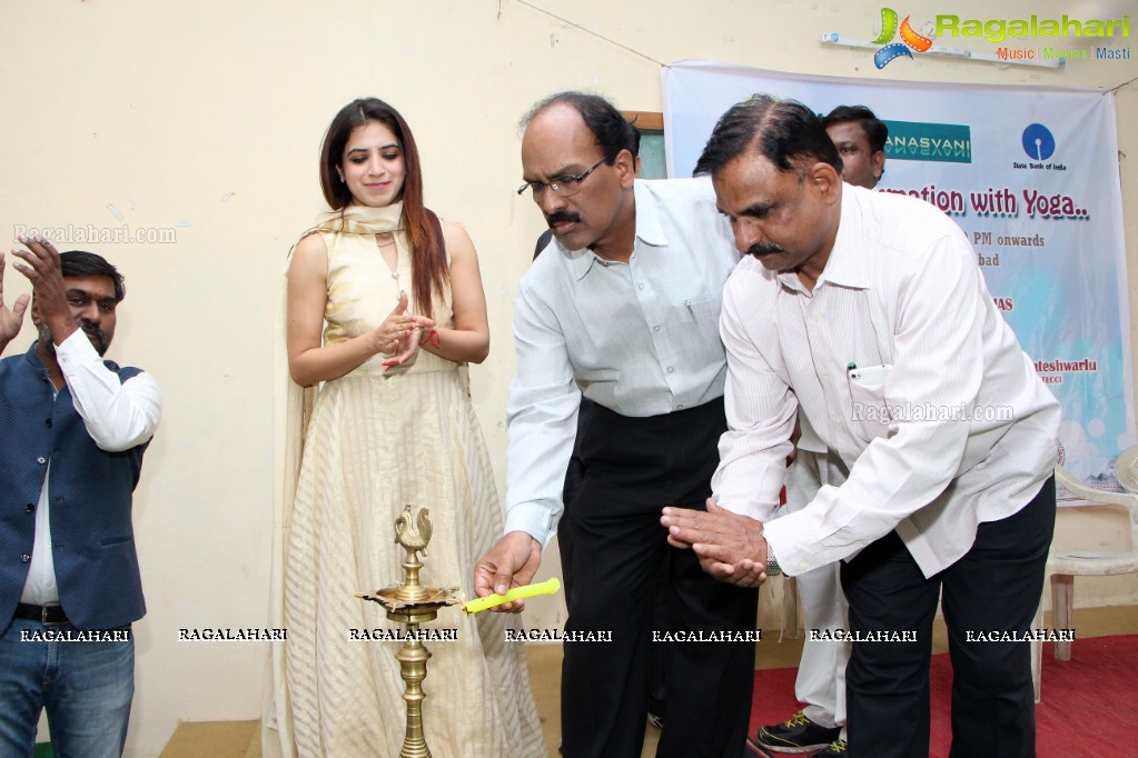 Yoga Guru Mansi Gulati's Yoga Program 'Self Transofrmation with Yoga' at Nizam College, Hyderabad