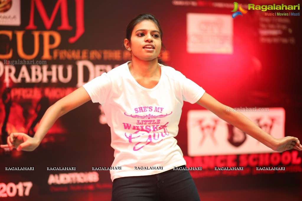 The Biggest Event MJ - Dance Competition at City Center Mall, Hyderabad