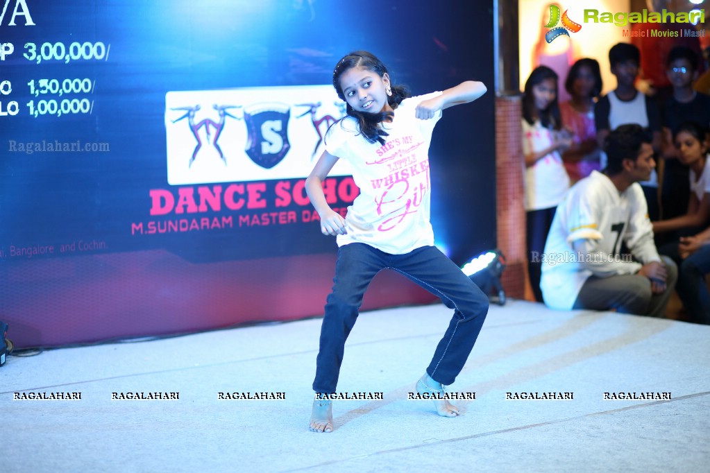 The Biggest Event MJ - Dance Competition at City Center Mall, Hyderabad