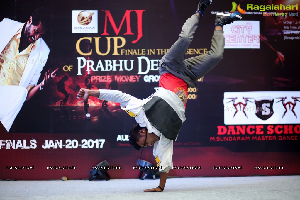 The Biggest Event MJ - Dance Competition at City Center Mall, Hyderabad