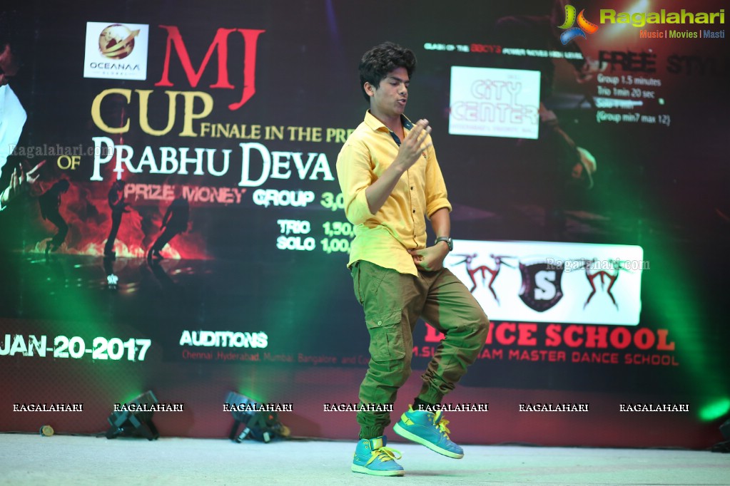 The Biggest Event MJ - Dance Competition at City Center Mall, Hyderabad