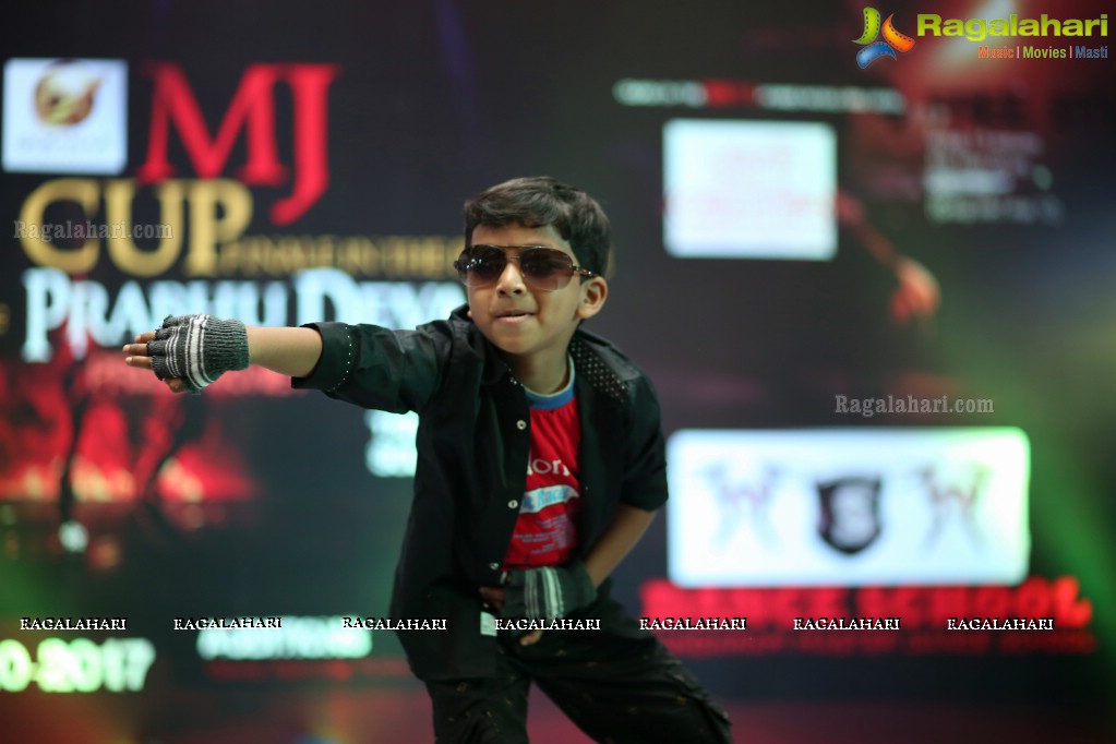 The Biggest Event MJ - Dance Competition at City Center Mall, Hyderabad