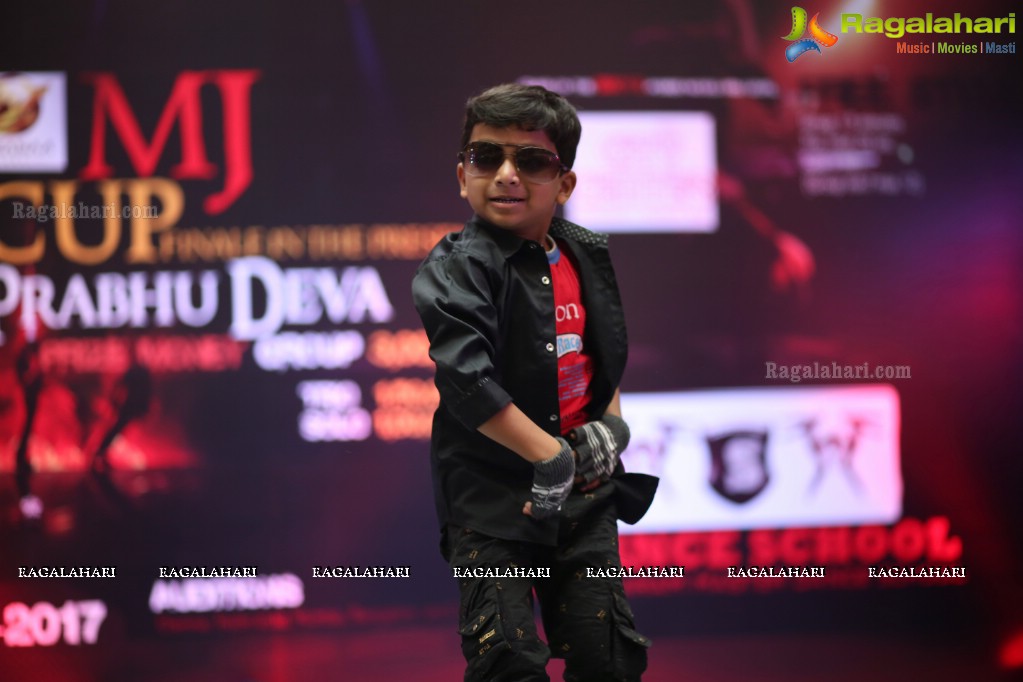 The Biggest Event MJ - Dance Competition at City Center Mall, Hyderabad