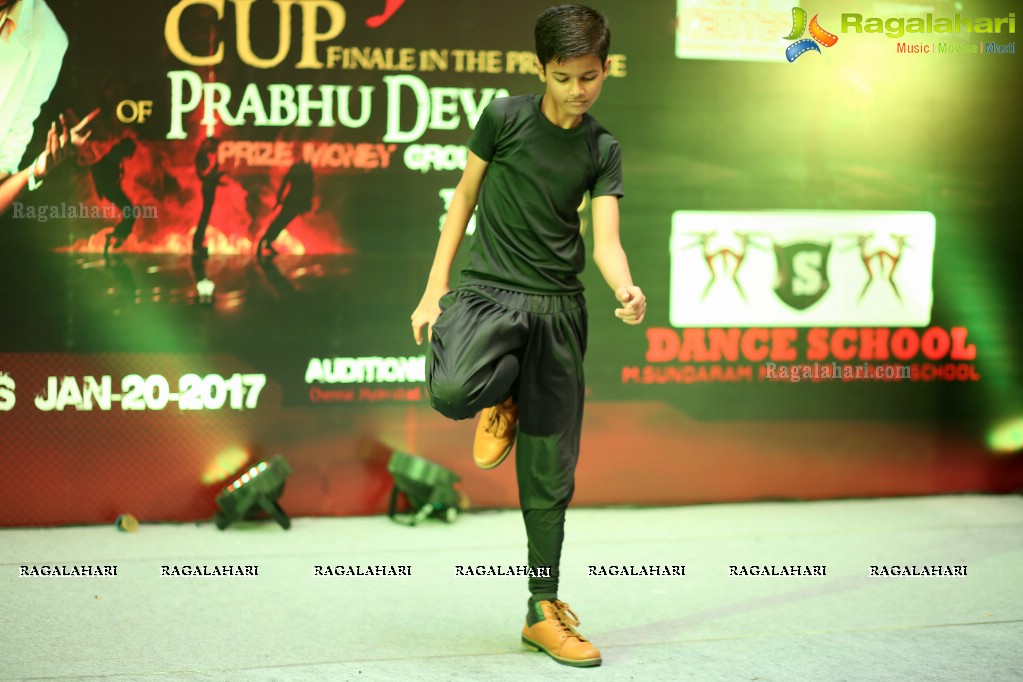 The Biggest Event MJ - Dance Competition at City Center Mall, Hyderabad