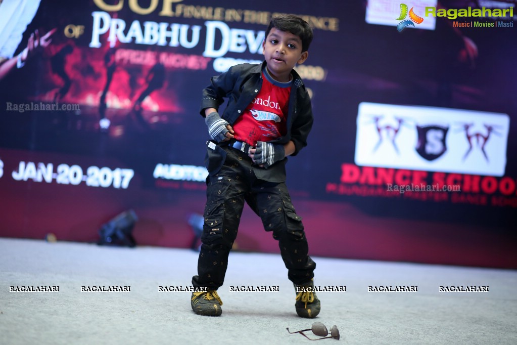 The Biggest Event MJ - Dance Competition at City Center Mall, Hyderabad