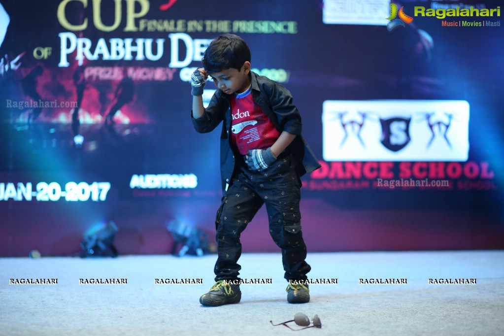 The Biggest Event MJ - Dance Competition at City Center Mall, Hyderabad