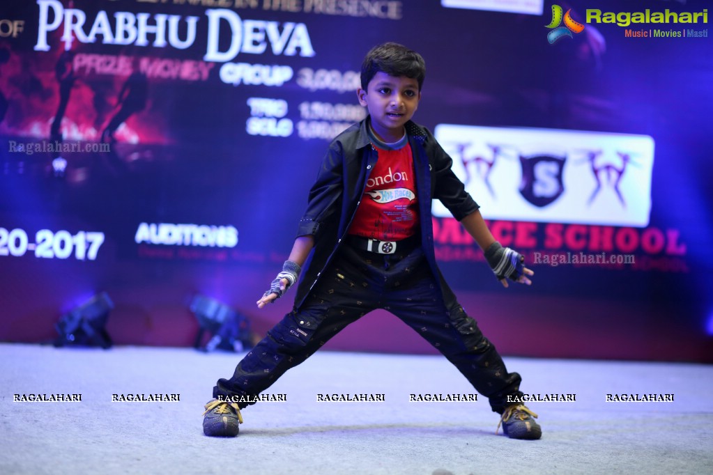 The Biggest Event MJ - Dance Competition at City Center Mall, Hyderabad