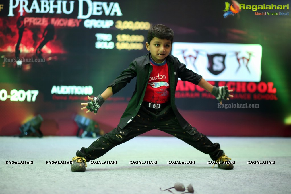 The Biggest Event MJ - Dance Competition at City Center Mall, Hyderabad