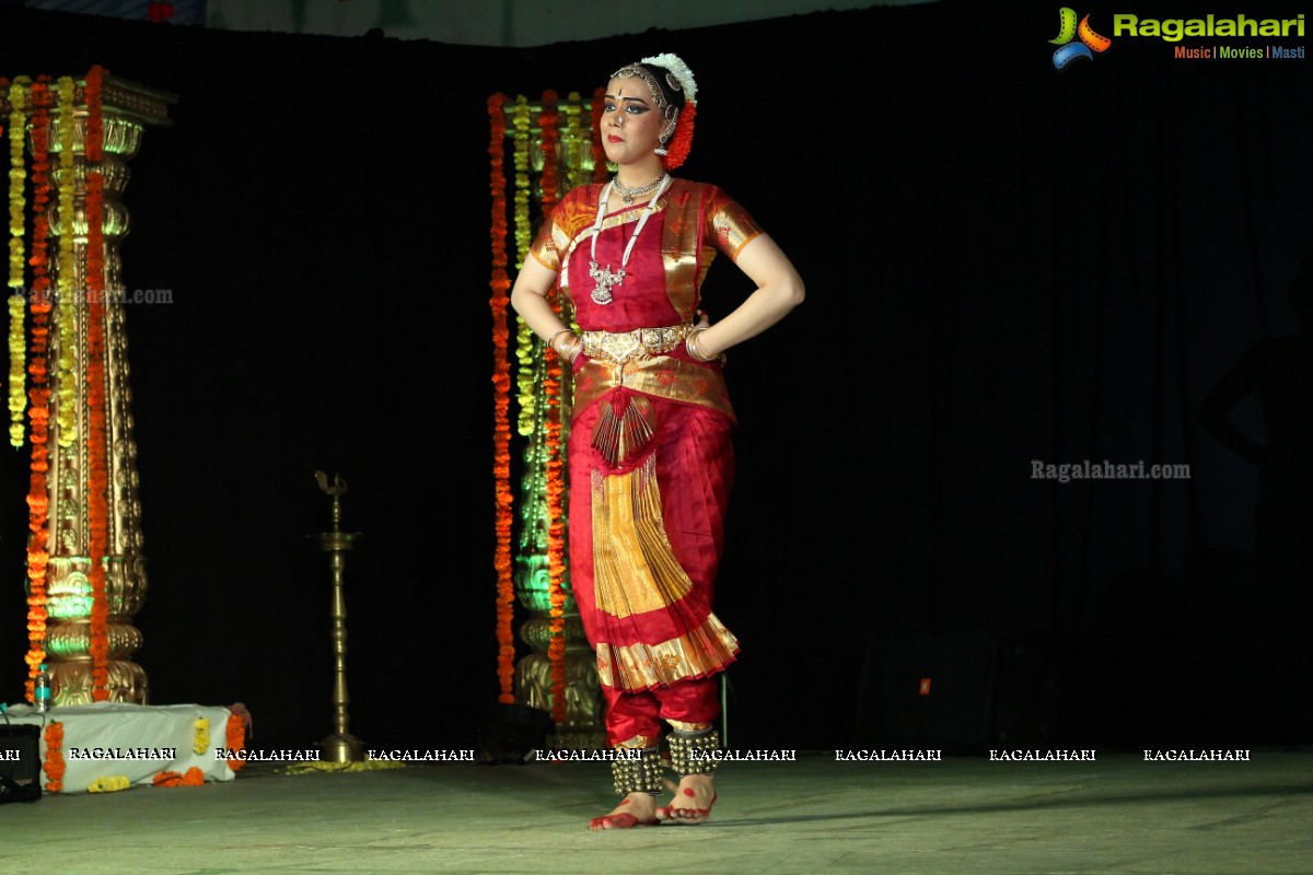 Bharatnatyam Arangetram of Nisha Durr at Keys High School, Hyderabad