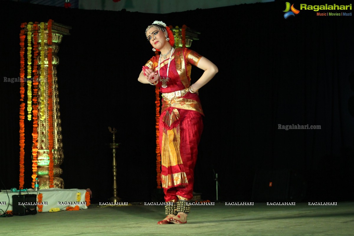 Bharatnatyam Arangetram of Nisha Durr at Keys High School, Hyderabad