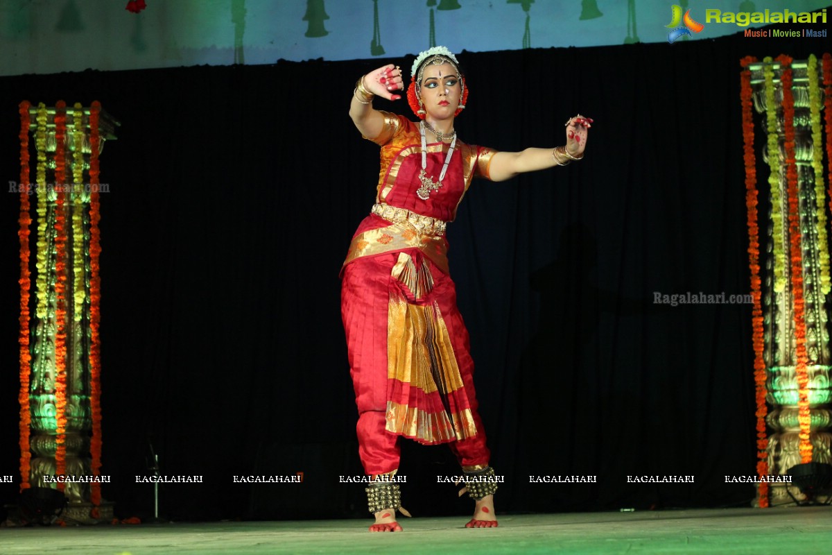 Bharatnatyam Arangetram of Nisha Durr at Keys High School, Hyderabad