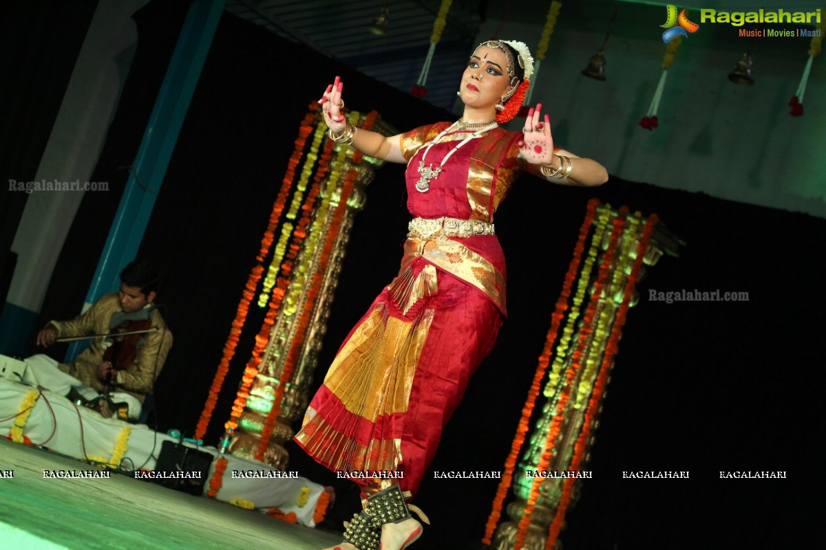 Bharatnatyam Arangetram of Nisha Durr at Keys High School, Hyderabad