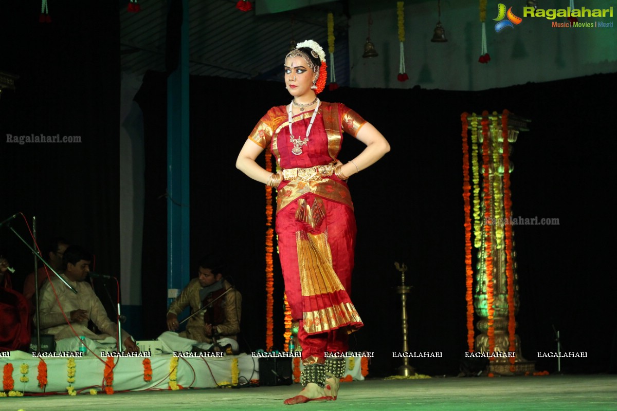 Bharatnatyam Arangetram of Nisha Durr at Keys High School, Hyderabad