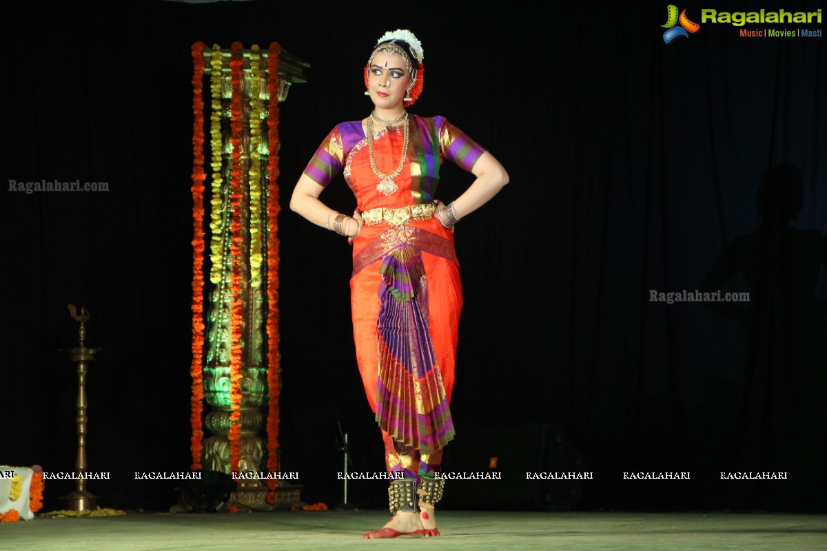 Bharatnatyam Arangetram of Nisha Durr at Keys High School, Hyderabad