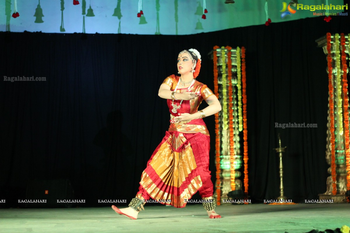 Bharatnatyam Arangetram of Nisha Durr at Keys High School, Hyderabad