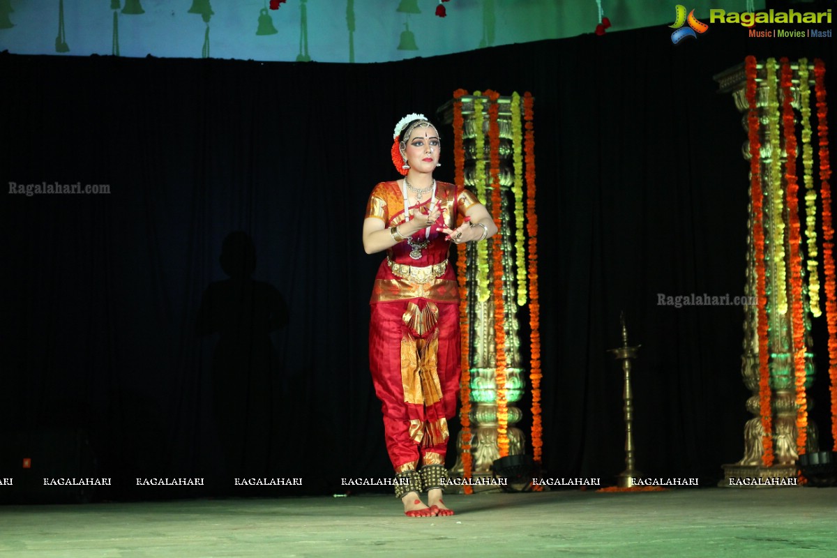 Bharatnatyam Arangetram of Nisha Durr at Keys High School, Hyderabad