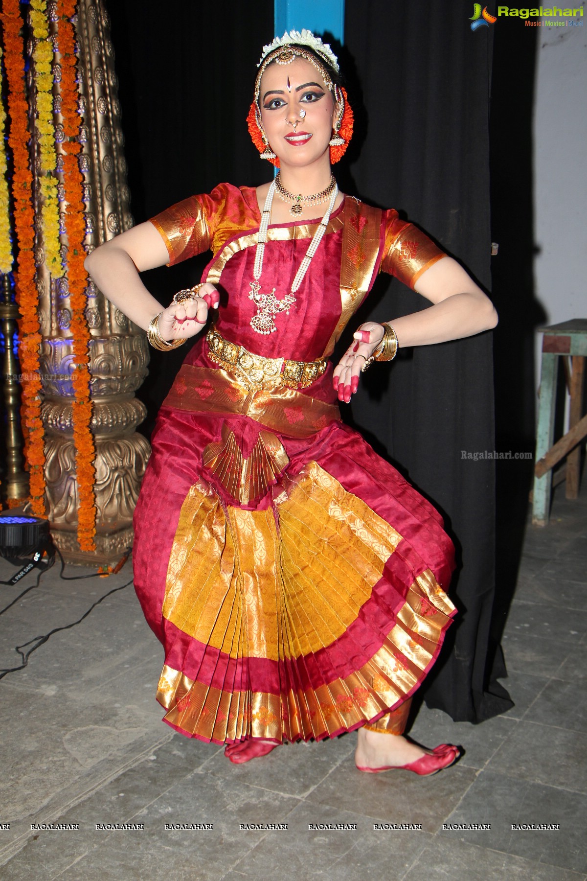 Bharatnatyam Arangetram of Nisha Durr at Keys High School, Hyderabad