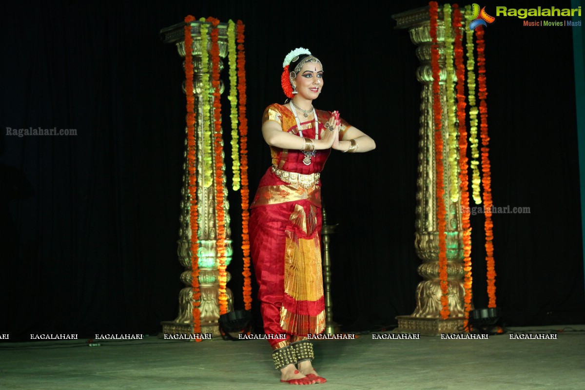 Bharatnatyam Arangetram of Nisha Durr at Keys High School, Hyderabad