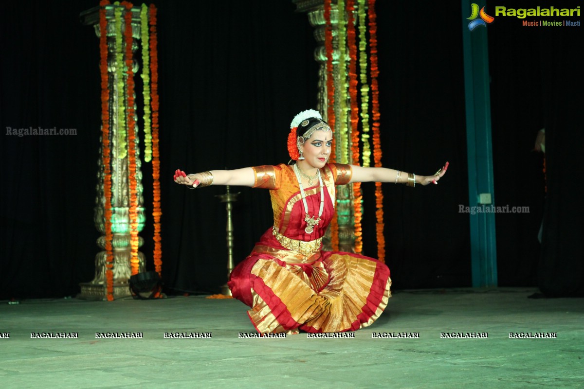 Bharatnatyam Arangetram of Nisha Durr at Keys High School, Hyderabad