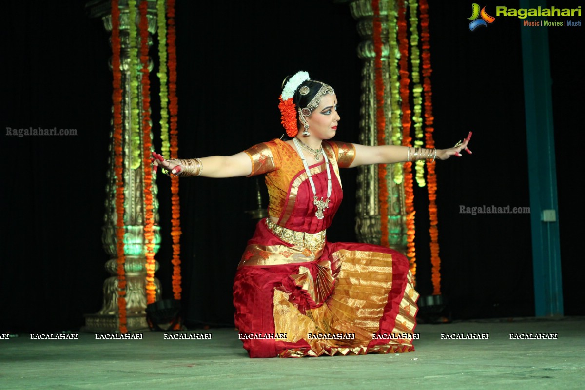 Bharatnatyam Arangetram of Nisha Durr at Keys High School, Hyderabad