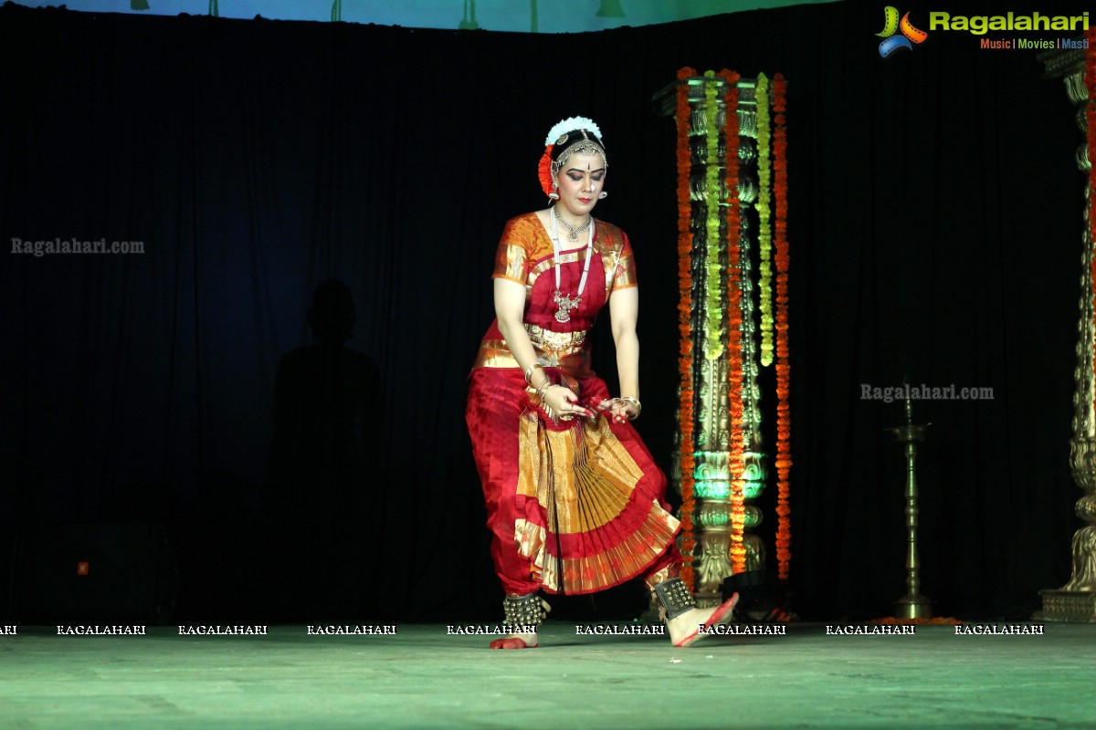 Bharatnatyam Arangetram of Nisha Durr at Keys High School, Hyderabad