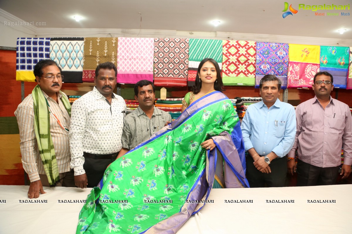 Pochampally IKAT art Mela @ Nizampet launched by Nikita Bisht