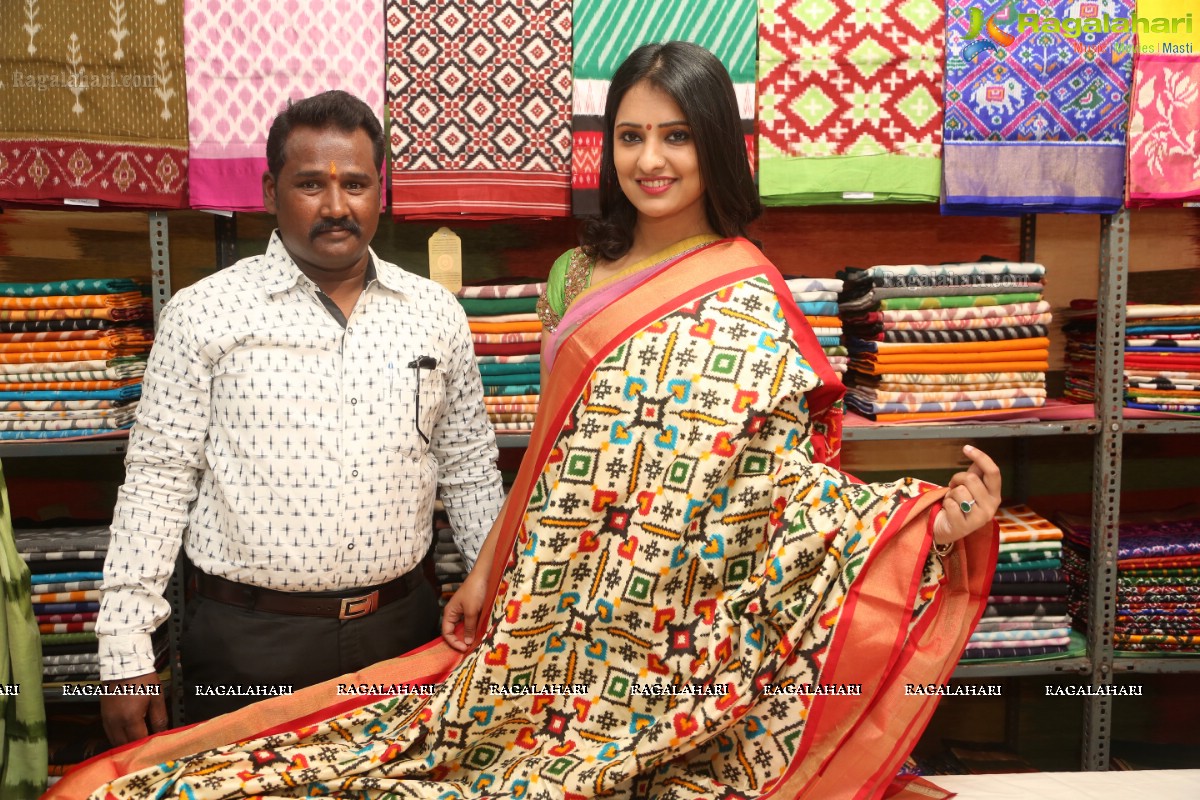 Pochampally IKAT art Mela @ Nizampet launched by Nikita Bisht