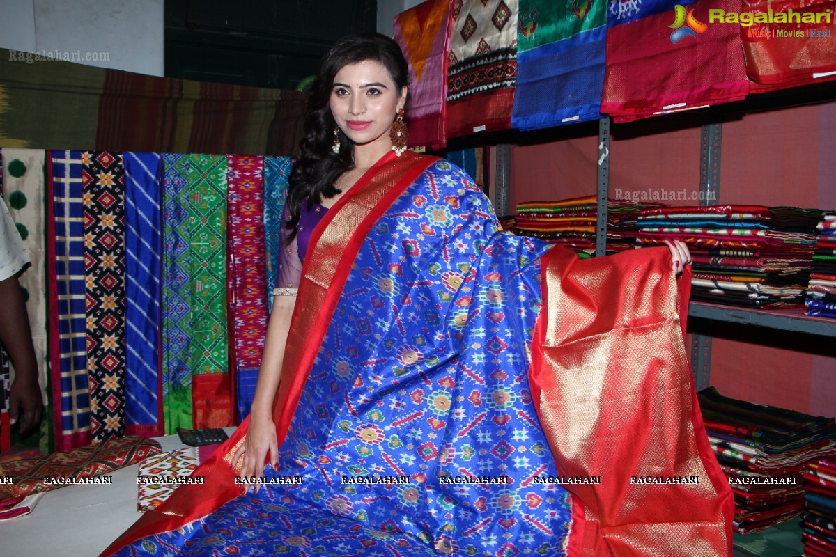 Priyanka Ramana Inaugurates Pochampally IKAT Art Mela, Narayanguda