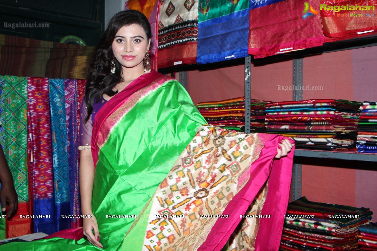 Priyanka Ramana Inaugurates Pochampally IKAT Art Mela, Narayanguda