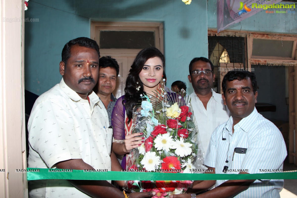 Priyanka Ramana Inaugurates Pochampally IKAT Art Mela, Narayanguda