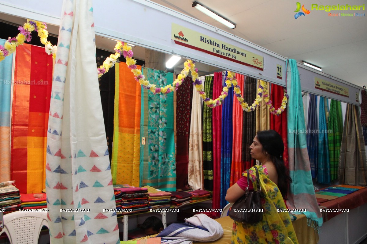 Poorni Inaugurates Silk India Expo 2017 at Sri Satya Sai Nigamagamam, Srinagar Colony, Hyderabad