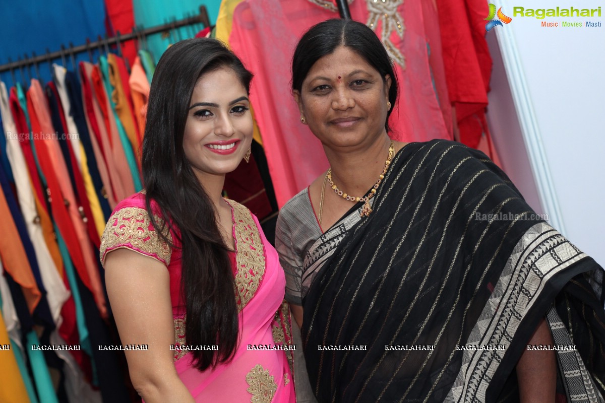 Naina Ganguly inaugurates Vastra Vibha Fashion and Lifestyle Exhibition cum Sale