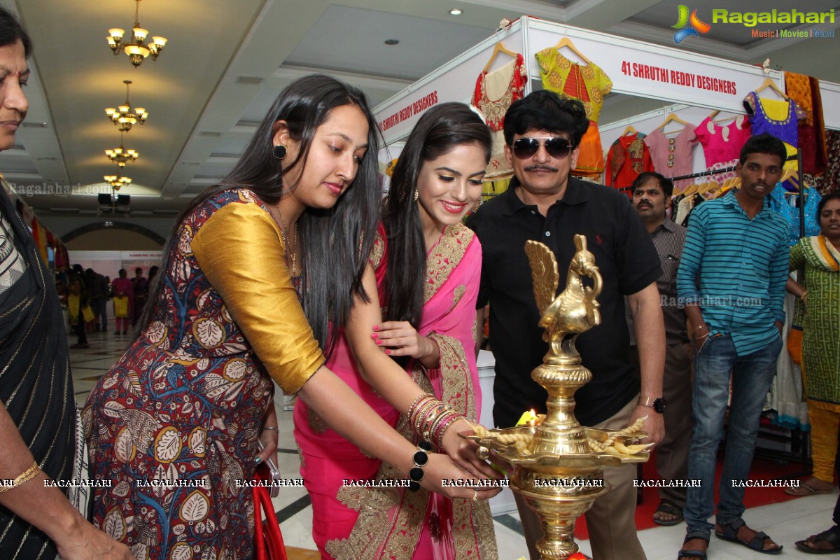 Naina Ganguly inaugurates Vastra Vibha Fashion and Lifestyle Exhibition cum Sale