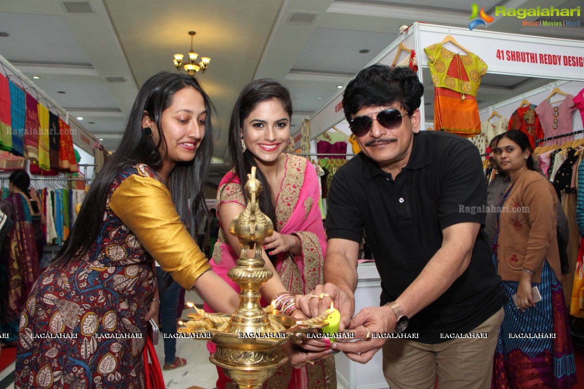 Naina Ganguly inaugurates Vastra Vibha Fashion and Lifestyle Exhibition cum Sale