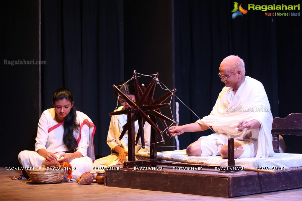 Yugpurush - Mahatma Na Mahatma - Gujarati Play at Ravindra Bharati, Hyderabad