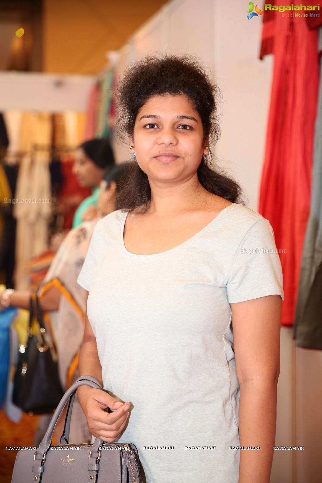 Pravallika Reddy inaugurates Akritti Elite Exhibition and Sale (Jan 16-17)