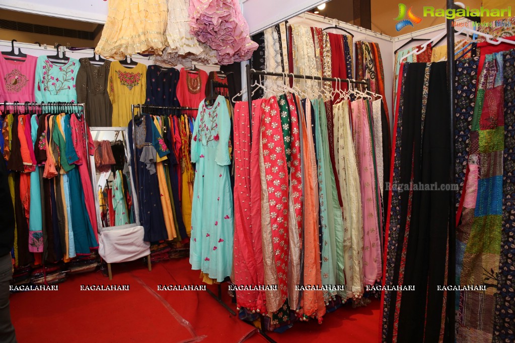 Pravallika Reddy inaugurates Akritti Elite Exhibition and Sale (Jan 16-17)