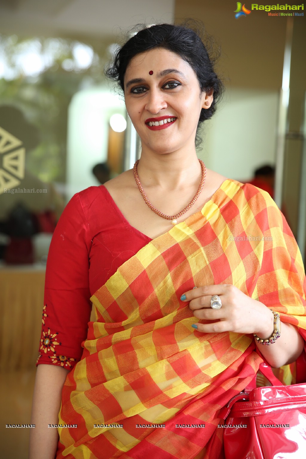 Pravallika Reddy inaugurates Akritti Elite Exhibition and Sale (Jan 16-17)