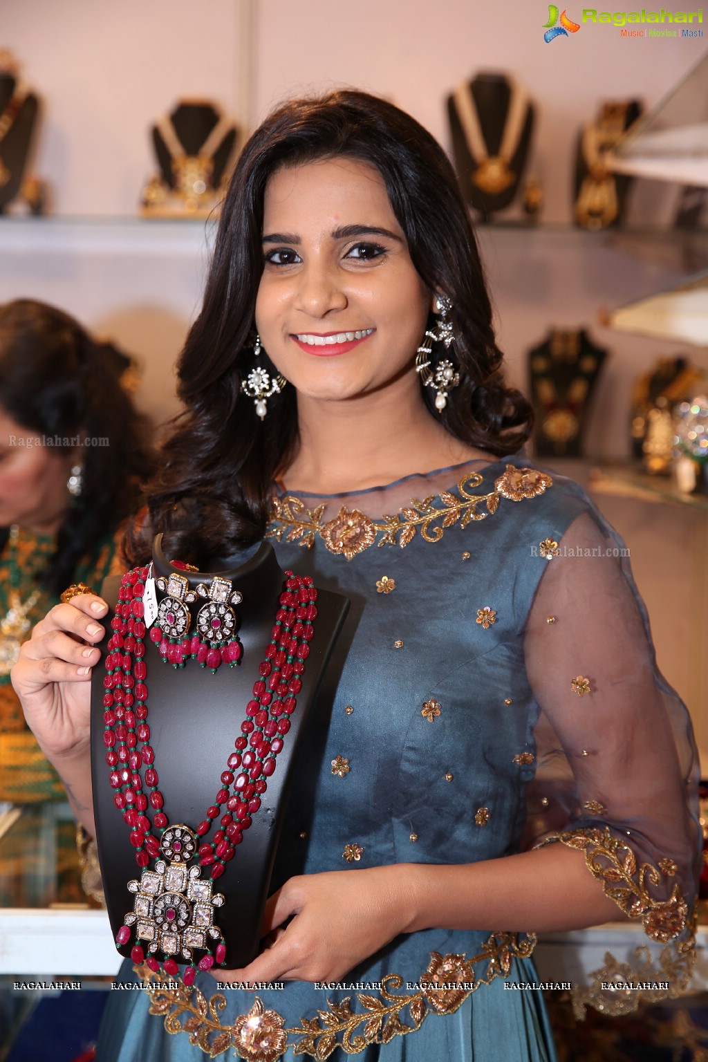 Pravallika Reddy inaugurates Akritti Elite Exhibition and Sale (Jan 16-17)