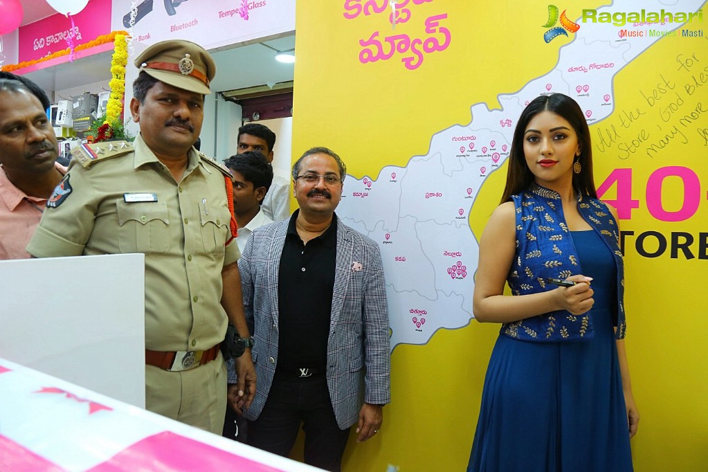 Anu Emmanuel launches B New Mobile Store at Bapatla