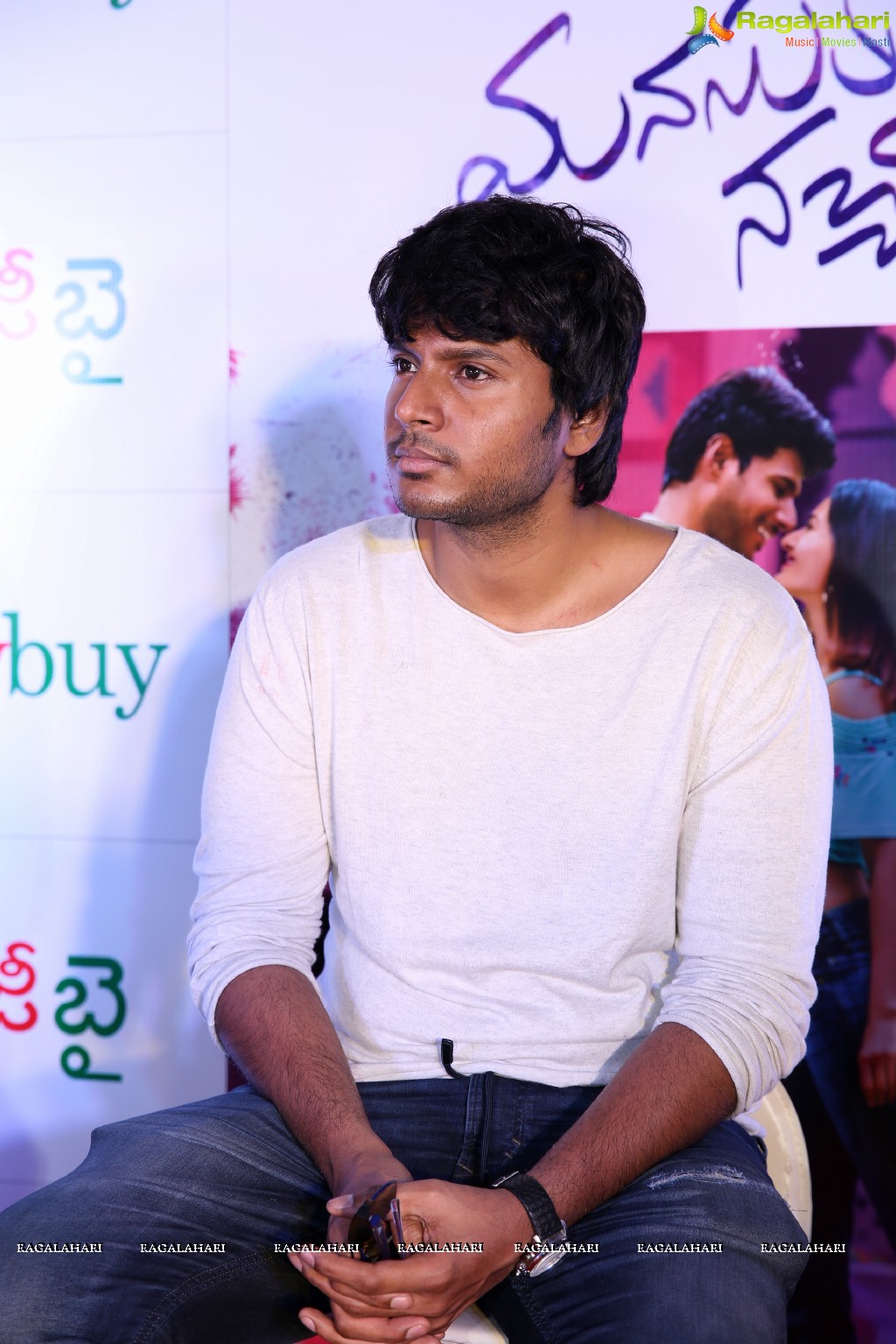 Manasuku Nachindi Press Meet at Mantra Mall, Attapur, Hyderabad